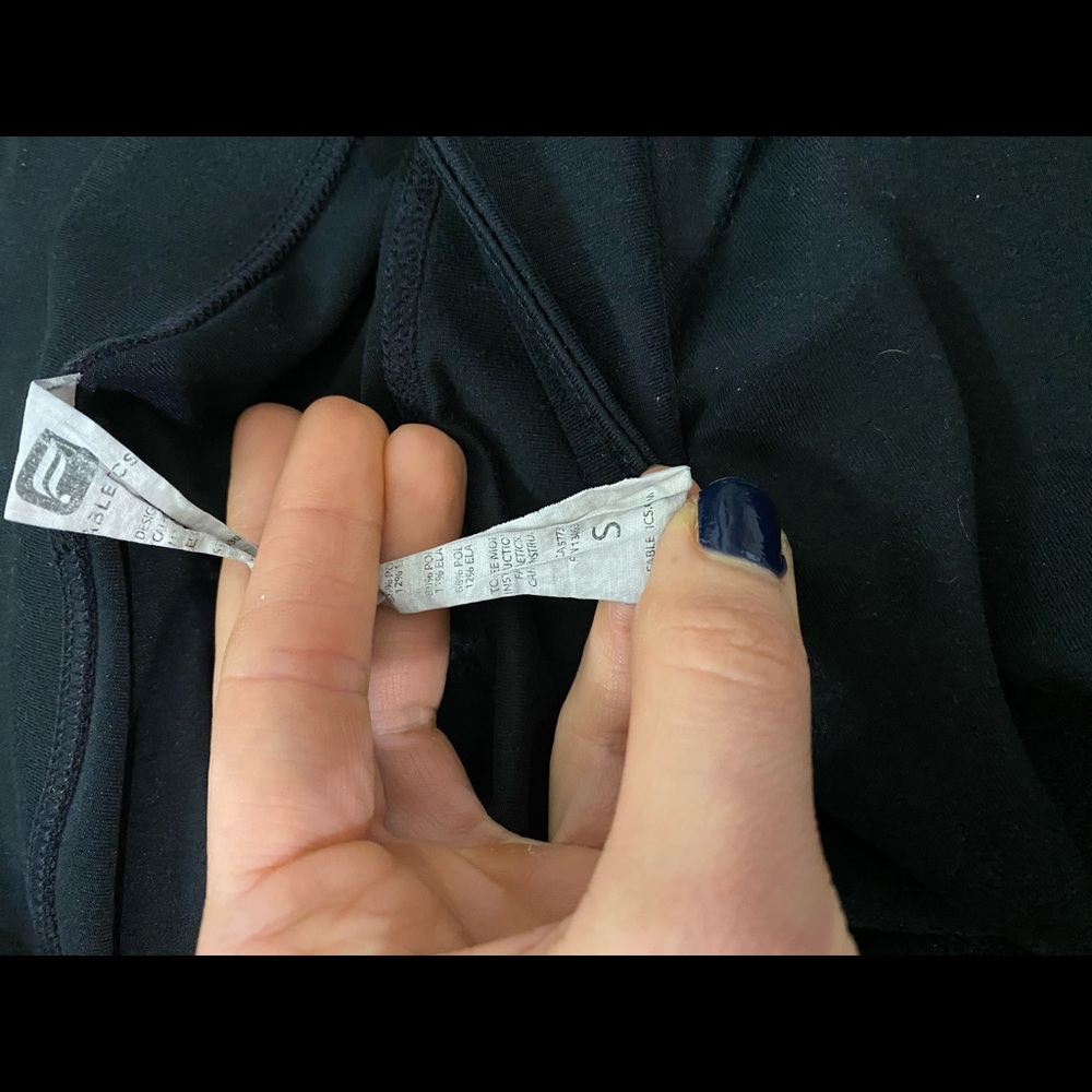 Fabletics capris - Picture 2 of 2